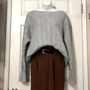 Nicole Miller New York Gray Long Sleeve Sweater Sz L